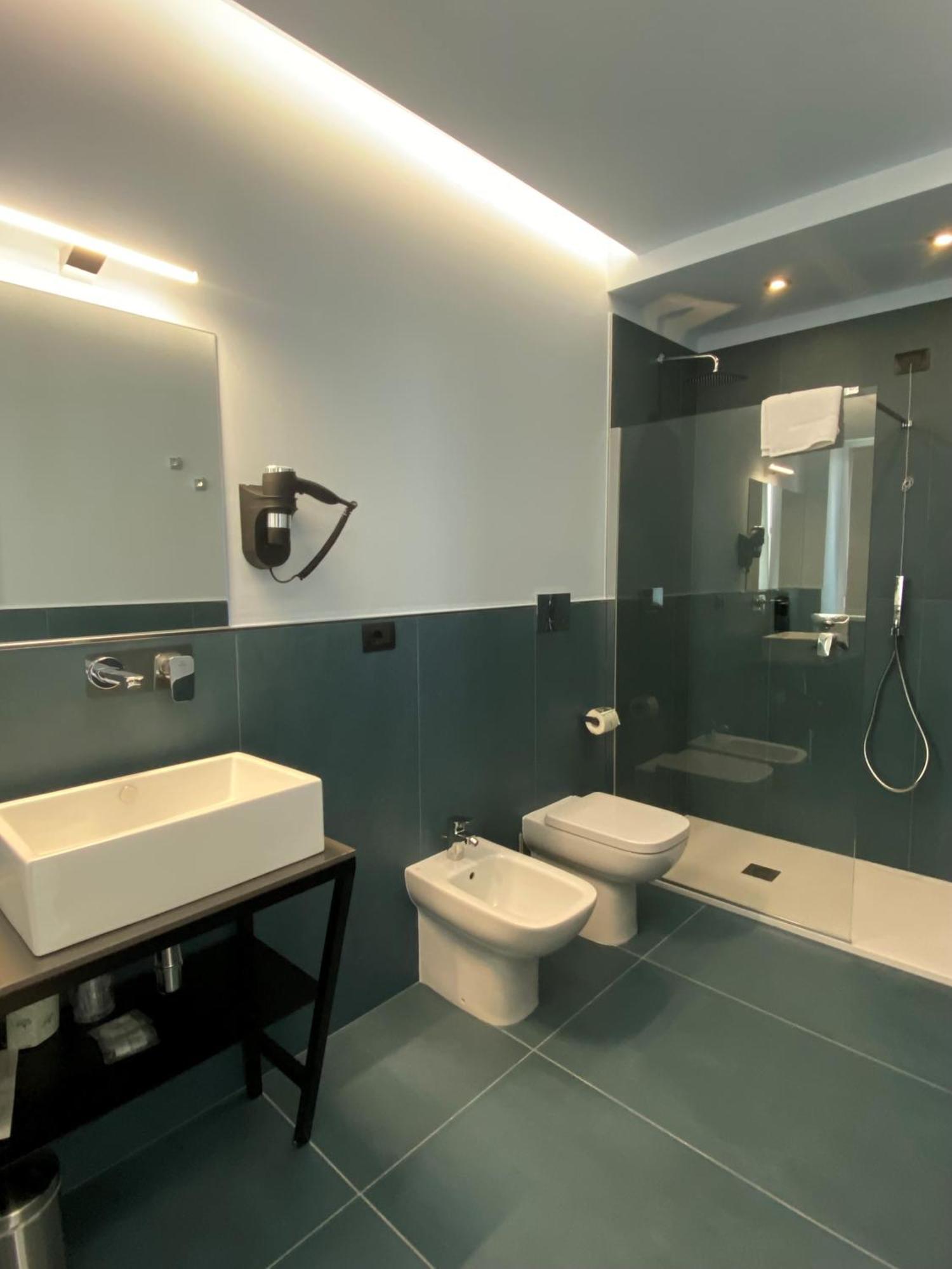 Hotel Vita Salò Екстериор снимка