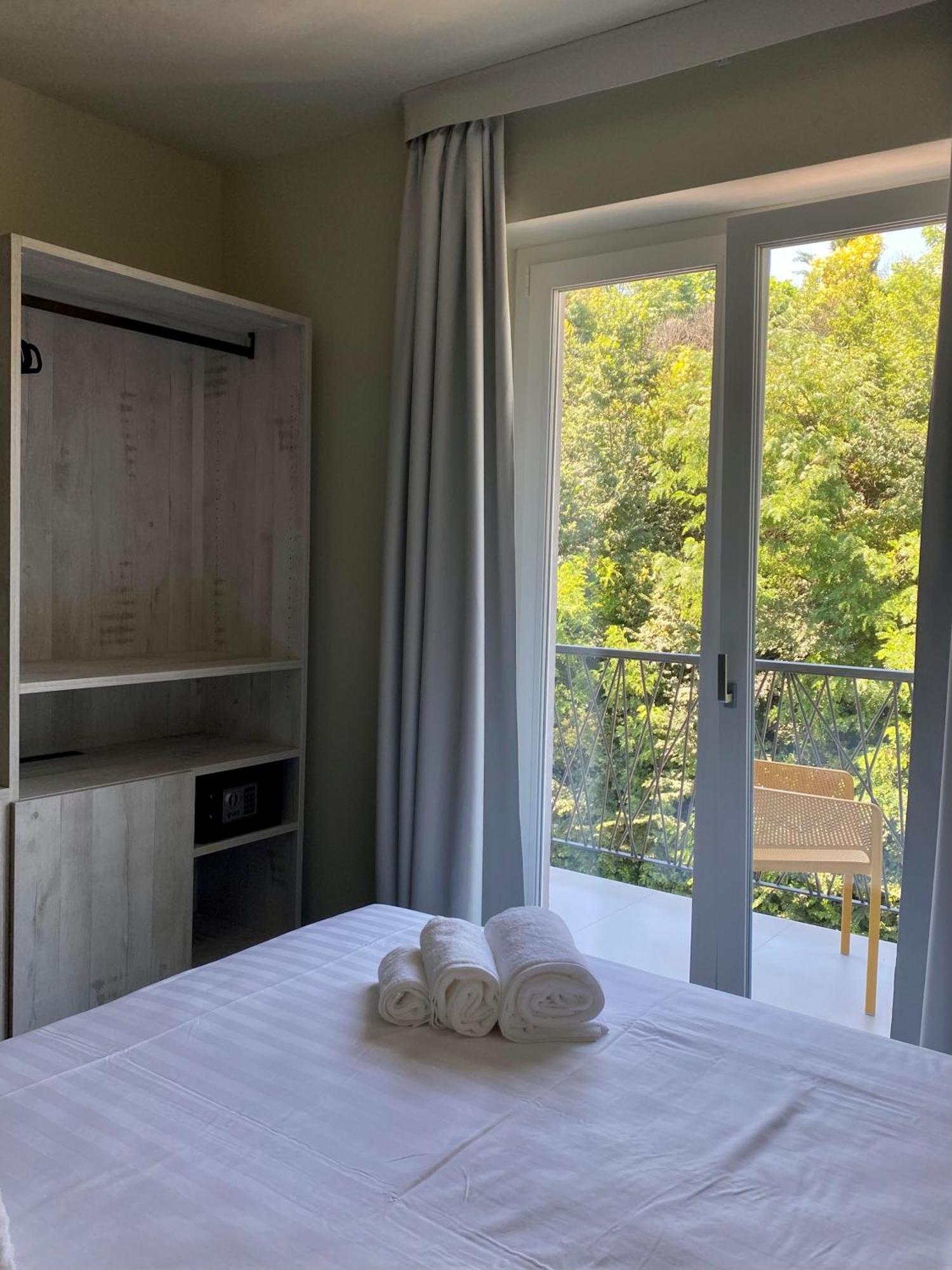 Hotel Vita Salò Екстериор снимка