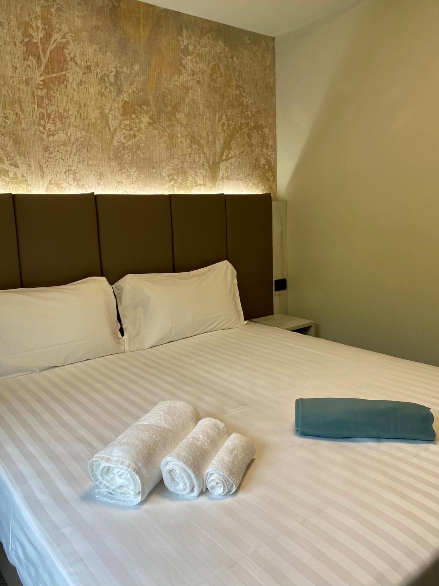 Hotel Vita Salò Екстериор снимка