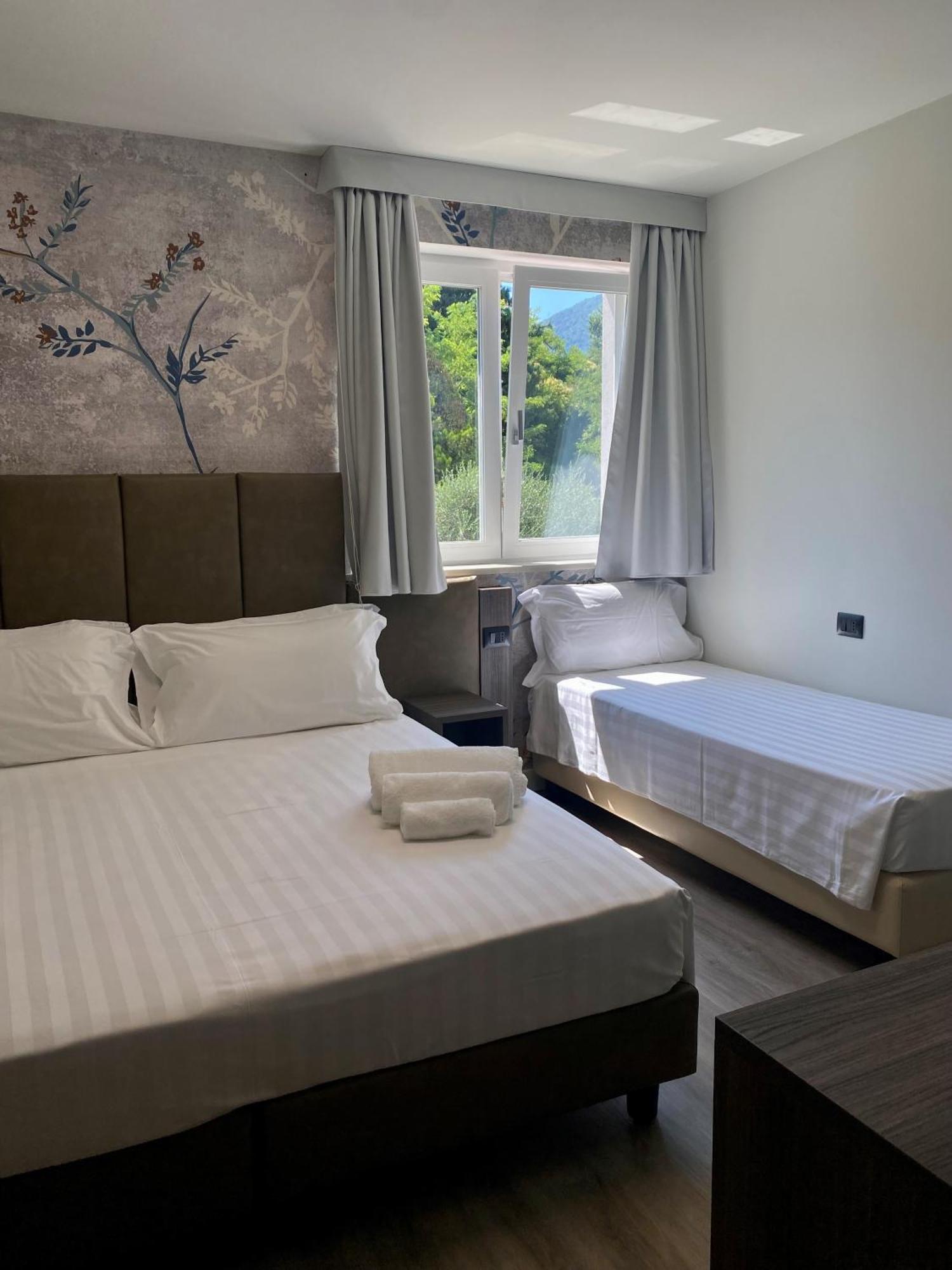 Hotel Vita Salò Екстериор снимка