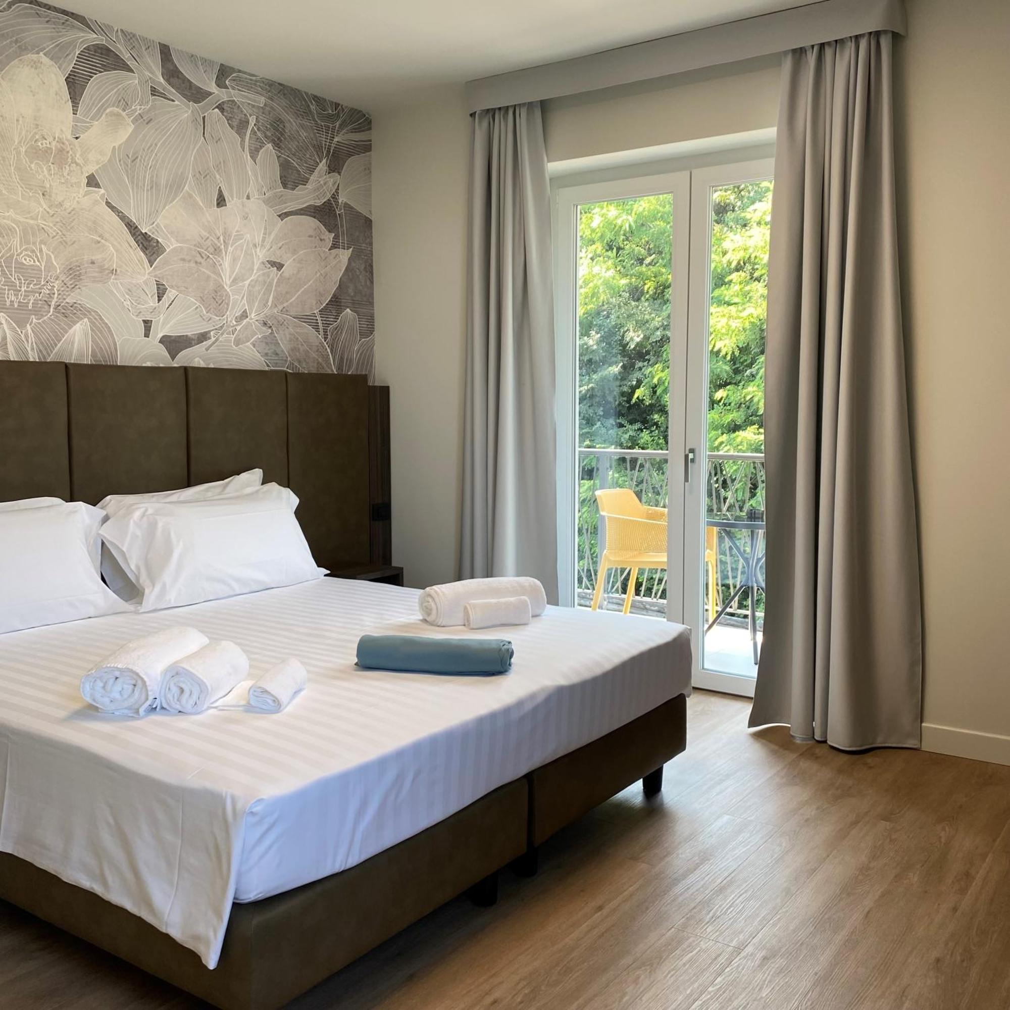 Hotel Vita Salò Екстериор снимка